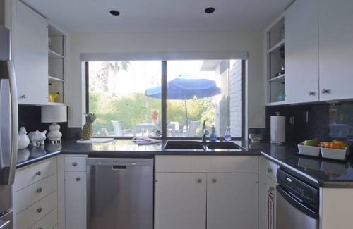 Palm Springs Condo | Feel Like A Movie Star In This Bungalow Of Hollywood Royalty