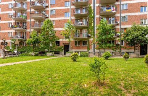 Saburtalo Apartment | Feels Like Home - 2-bedroom apartment at Jikia House