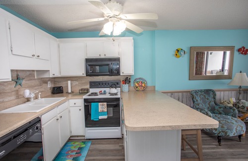 Garden City Condo | FEELS LIKE HOME IN THIS GORGEOUS 2 BEDROOM OCEAN FRONT CONDO