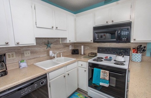Garden City Condo | FEELS LIKE HOME IN THIS GORGEOUS 2 BEDROOM OCEAN FRONT CONDO