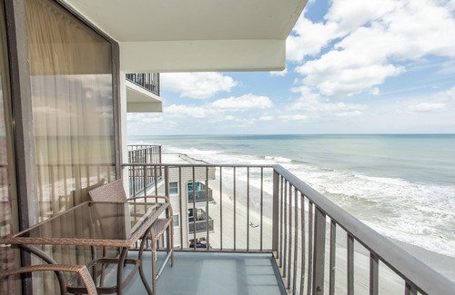 Garden City Condo | FEELS LIKE HOME IN THIS GORGEOUS 2 BEDROOM OCEAN FRONT CONDO
