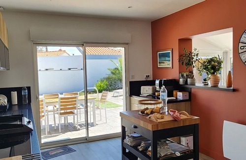 Labenne-Ocean Villa | Feet in the water