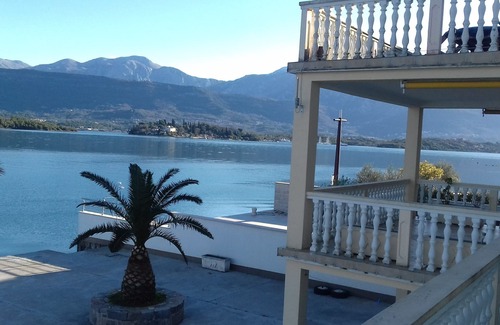 Tivat Apartment | Feet in the water ! Rent several large luxury apartments of 100M2