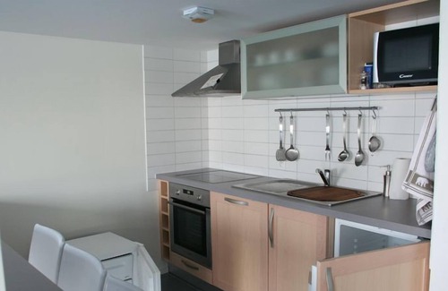 Port-Louis Apartment | Feet in the water to the rhythm of the tides, "the house-boat" for children