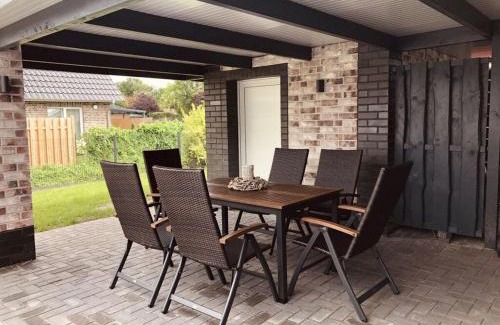 Timmel House | Fehnhuus Comfortable holiday residence