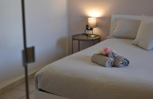Cardano al Campo Apartment | Felice House
