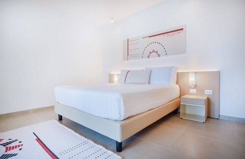 Torre di Bari Hotel | Felix Hotels - Galanias Hotel & Retreat