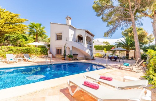 Moravit Villa | Feliz