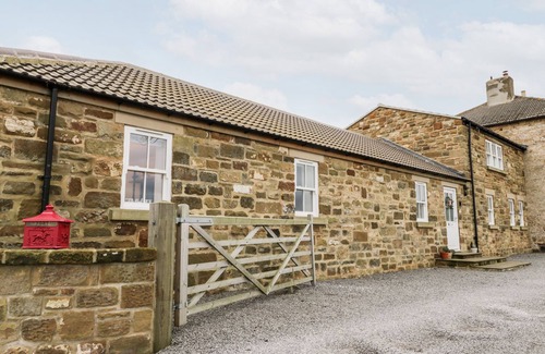 Redcar Cottage | FELL BRIGGS COTTAGE, family friendly in Marske-By-The-Sea