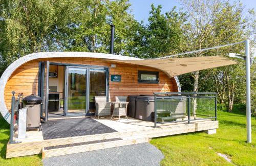 Cowan Bridge Cabin | Fell View Park Escape Pods with hot tubs
