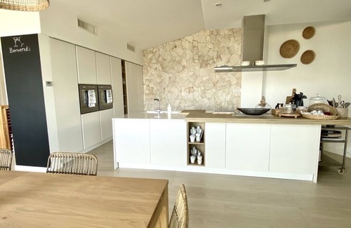 Sarroch Villa | Fenandgi: Luxury Hospitality at it's finest ! IUN Q1939 CIN: IT092066C2000Q1939