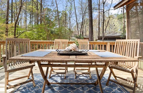 Southwest Raleigh House | Fenced In|Pet Friendly|Outdoor Oasis|NC State