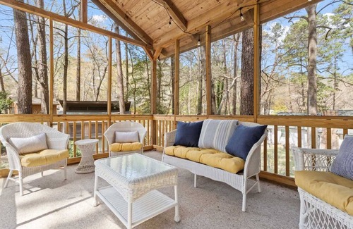 Southwest Raleigh House | Fenced In|Pet Friendly|Outdoor Oasis|NC State