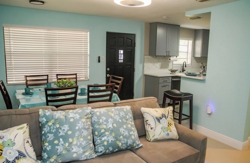 Edgewater House | Fenced yard lots of Parking for trailer close to beach 4 bedrooms Edgewater