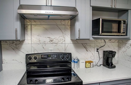 Edgewater House | Fenced yard lots of Parking for trailer close to beach 4 bedrooms Edgewater