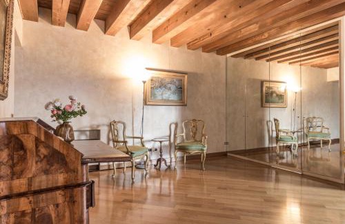 San Marco Apartment | Fenice Double Canal view by LionHost