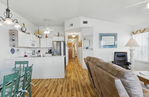 Cedar Key Condo | Fenimore Mill 1F Quality Condo, Hot Tub and Pool!