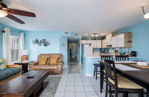 Cedar Key Condo | Fenimore Mill 5A Open Gulf View, Pool & Hot Tub!