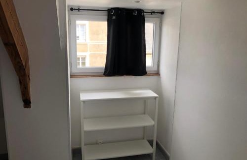 Valognes Apartment | FENUA : gite 5 chambres 10 couchages en ville