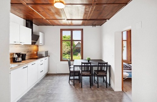 Grabs Apartment | FENUS Apartment Mountain View | Parking | Kitchen