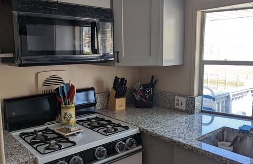 Selbyville House | "FENWICK ISL. WATERFRONT VACATION HOME AT THE BEACH W/BOAT DOCK, RAMP & POOL""
