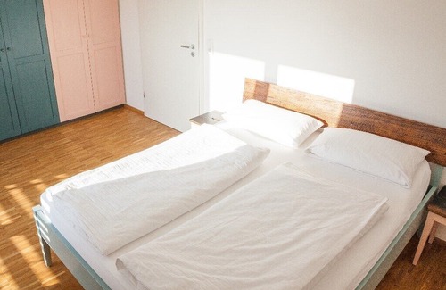 Boetzingen Apartment | Ferienwohnung Schambachhof, 50 qm mit Terrasse und 1 Schlafraum für max. 2 Erw. und 2 Kinder