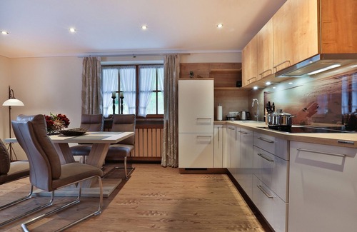 Ramsau bei Berchtesgaden Apartment | Ferienwohnung Nr. 3, mit Balkon und Bergblick, 66 qm