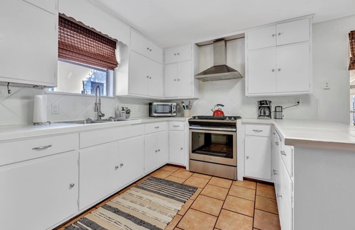 Fredericksburg House | Ferien Haus - Hot Tub, Fire Pit & Walk to Main St