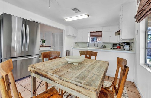 Fredericksburg House | Ferien Haus - Hot Tub, Fire Pit & Walk to Main St