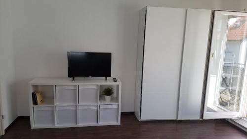 Renningen Apartment | Ferien- und Businessapartment I Modern mit WLAN und Parkplatz nahe Zentrum, Automobil- und Tech-Firmen, Messe