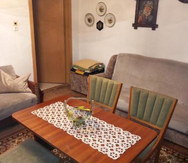 Abhorn Apartment | Ferien- und Monteurwohnung Kieß