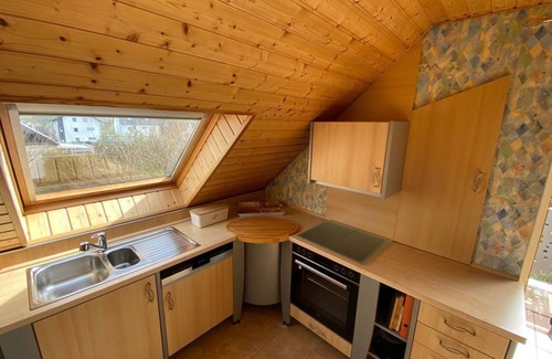 Kottenheim Apartment | Feriendomizil Marika - 5-bed vacation apartment shower/WC, 2 bedrooms