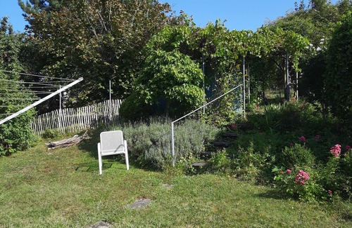 Schozach Apartment | Ferienhaus am Weinberg , mit Grossem Garten und Grosszügiger Wohneinheit