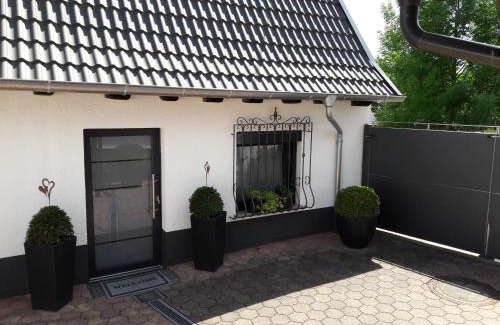 Oberhausen Apartment | Ferienhaus am Erlenbach