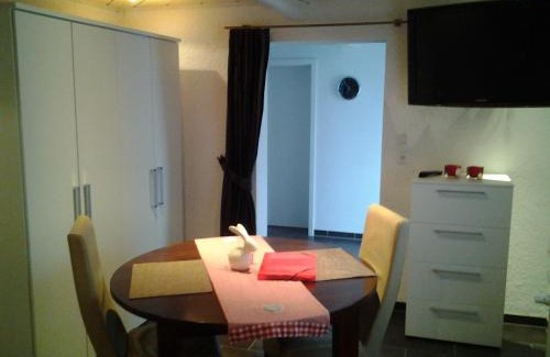 Oberhausen Apartment | Ferienhaus am Erlenbach