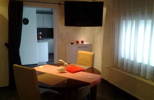 Oberhausen Apartment | Ferienhaus am Erlenbach