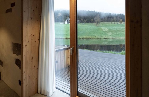 Oberreichenbach Apartment | Ferienhaus am See Backhäusle mit 100qm, Max. für 4 Personen