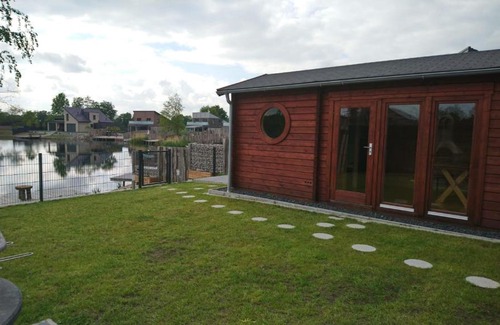 Barssel House | Ferienhaus am See mit Sauna und privatem Seezugang