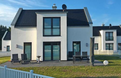 Peenemuende House | Ferienhaus am Yachthafen in Peenemünde