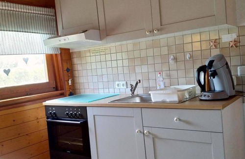 Fedderwardersiel House | Ferienhaus Banno's Kajüte - Ferienhaus, Dusche, WC, 2 Schlafräume