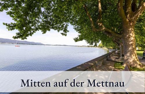 Radolfzell am Bodensee Apartment | Ferienhaus Petra - Großzügige Ferienwohnungen in bester Bodenseelage l 1 Minute zum Bodensee l 7 Ferienwohnungen l Vollausgestattete Küchen l Gratis-WLAN l Gratis Parkplätze l Mitten auf der Mettnau