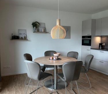 Heringhausen House | Ferienhaus Diemelblick 14 mit Seeblick und Sauna am Diemelsee für bis zu 6 Gäste