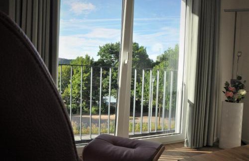 Heringhausen House | Ferienhaus direkt am Diemelsee-Heringhausen-Willingen-Toplage-Sauna-3 Schlafzimmer-2 Terrassen-109 qm-incl Wäsche