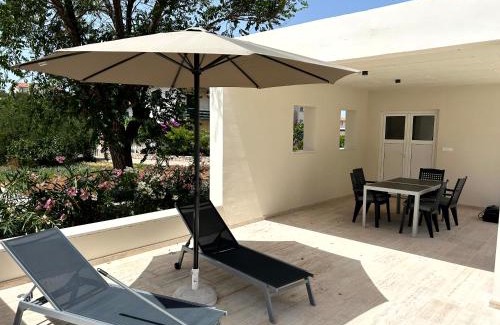 Murter House | Ferienhaus FILI Insel Murter mit privaten Pool und großer Terrasse