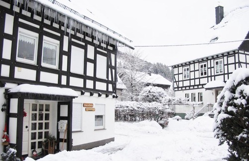 Olsberg Apartment | Ferienhaus Haus am Medebach