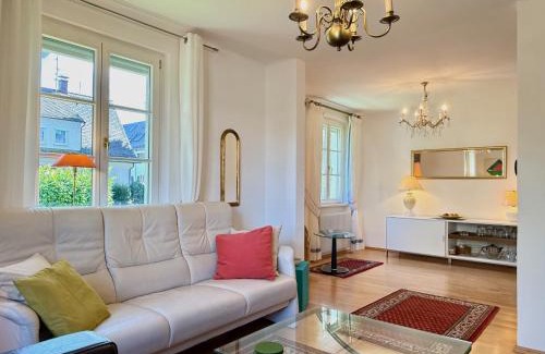 Reutin House | Ferienhaus Köchlin - charmante Doppelhaushälfte mit Garten und Parkplatz