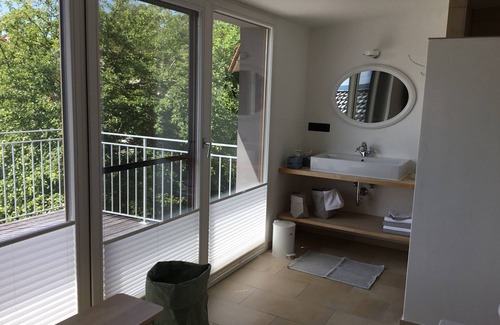 Diessen am Ammersee House | Ferienhaus mit Garten, Klarer Architektur und Puristischem Design