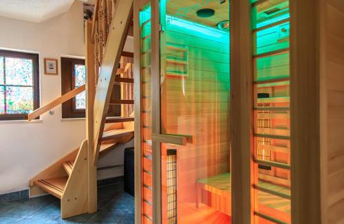 Grossschoenau House | Ferienhaus Sissi - Wellness-Paradies in ruhiger Lage mit Whirlpool und Sauna