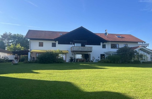 Teisendorf Apartment | Ferienhaus "zur Schönen Aussicht"