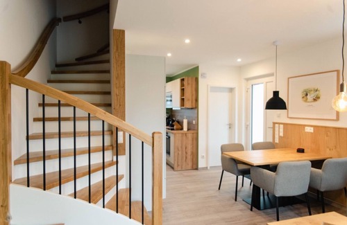 Tannenhausen House | Ferienhaushälfte Straßenseite - Küsten Apartments Tannenhausen